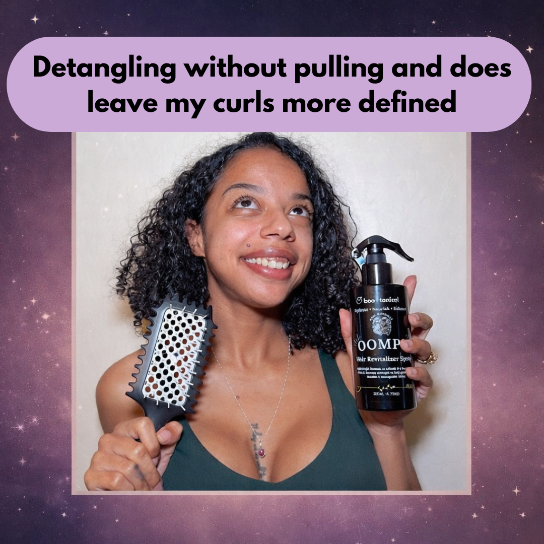 OOMPH Detangle + Define Brush